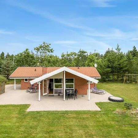 בית נופש Salla - 1-2km From The Sea By Interhome *