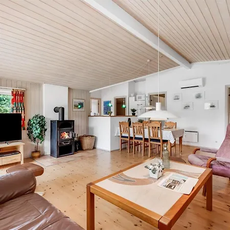 Feriehus Salla - 1-2km From The Sea By Interhome Blåvand