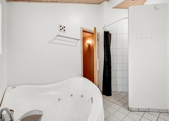 Salla - 1-2km From The Sea By Interhome Blåvand